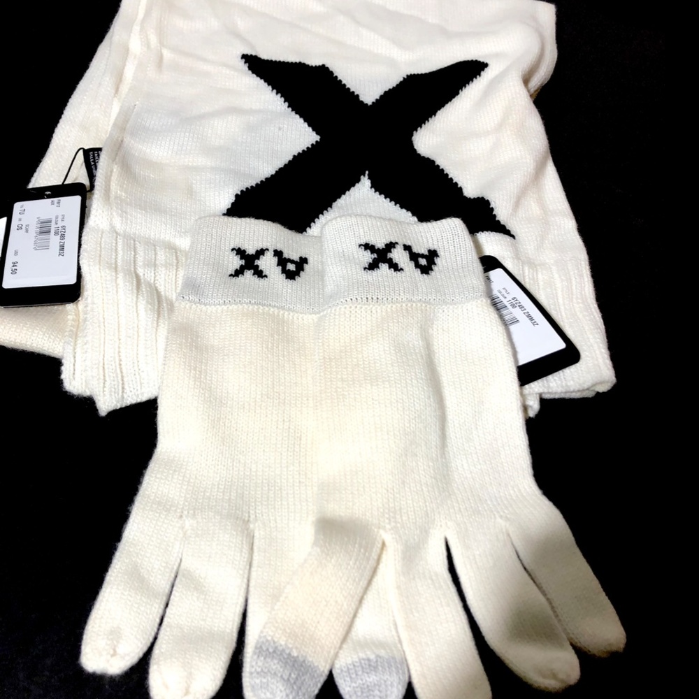 ARMANI EXCHANGE LONG SCARF WITH AX GLOVES SIZE L/XL NWT $149.00